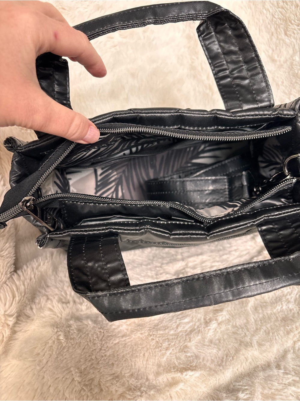 GUC Lug Jitterbug Crossbody Bag, Metallic Black (see photos for signs of wear) - Picture 4 of 9